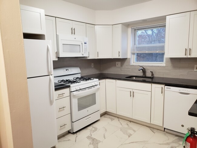 Building Photo - 2467 Rt.10e Unit 31-5A Rental