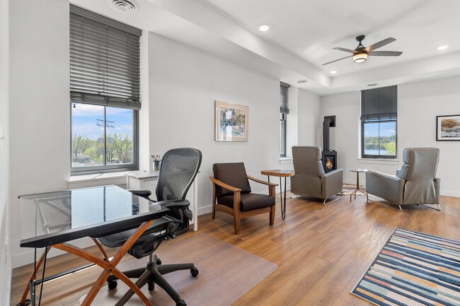 Photo - 517 2nd St Unidad 303