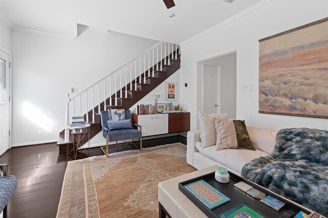 Photo - 1307 Kinney Ave Unit 136