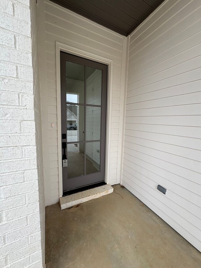 Photo - Belmont 1221