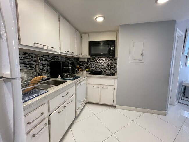 Photo - 801 Brickell Bay Dr