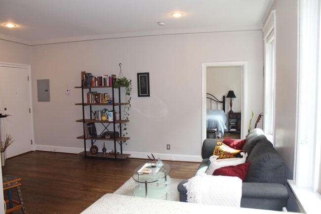 Living Room - 2010 Kalorama Rd NW Unit 303