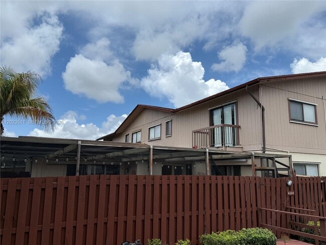 Photo - 4300 Landar Dr