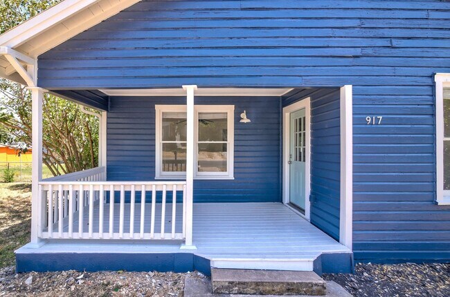 Photo - Timeless 2 Bedroom, 2 Bath Home in Downtow...