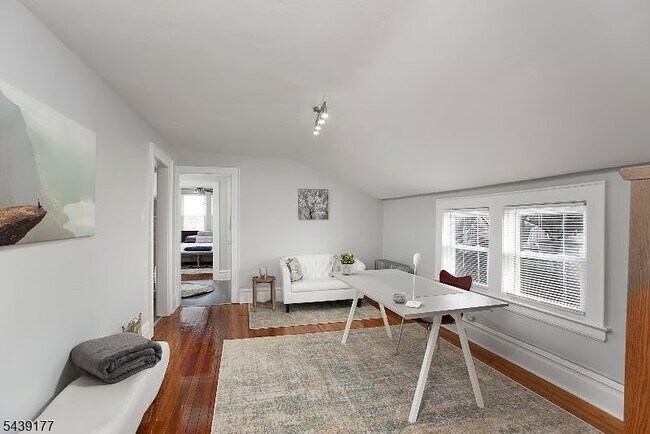 Photo - 35 Hazelwood Rd