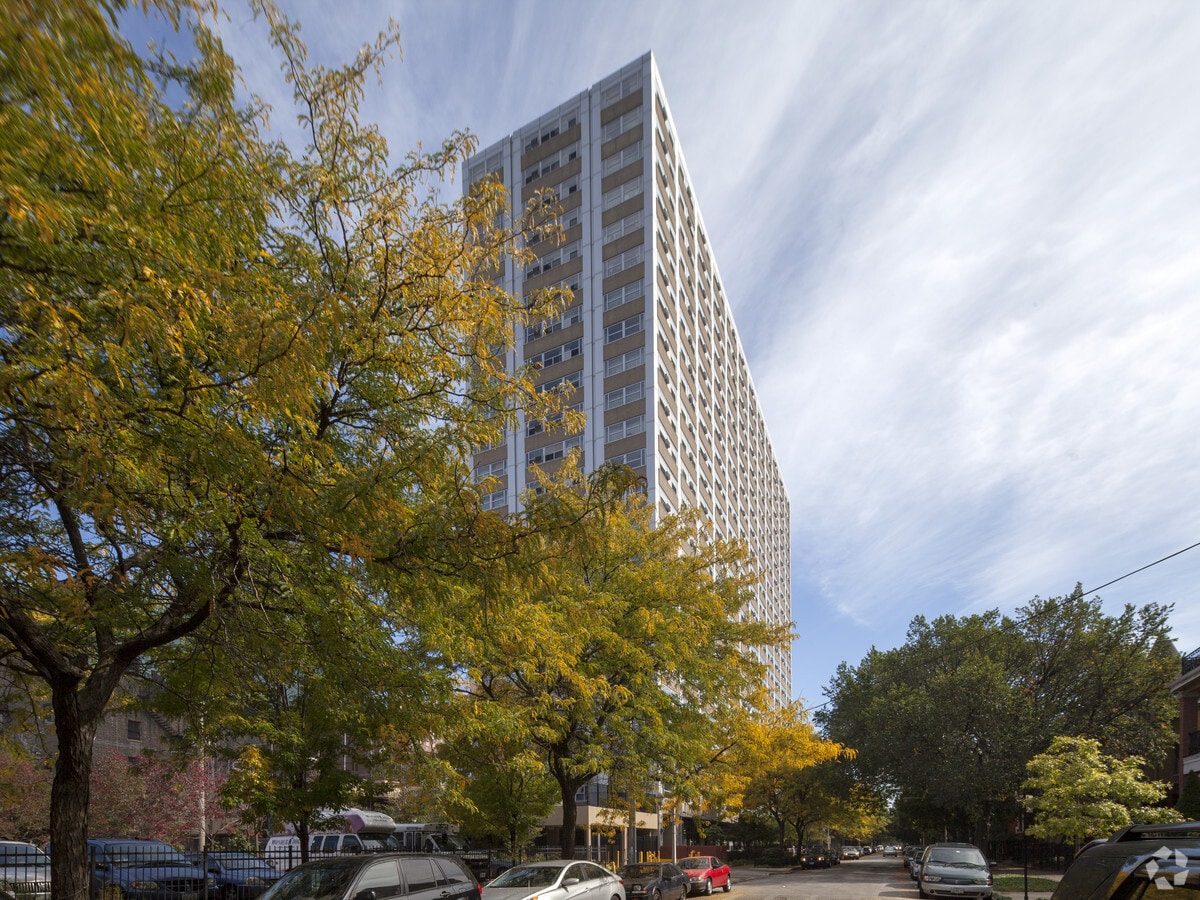 Photo - Lakeside Square Apartments
