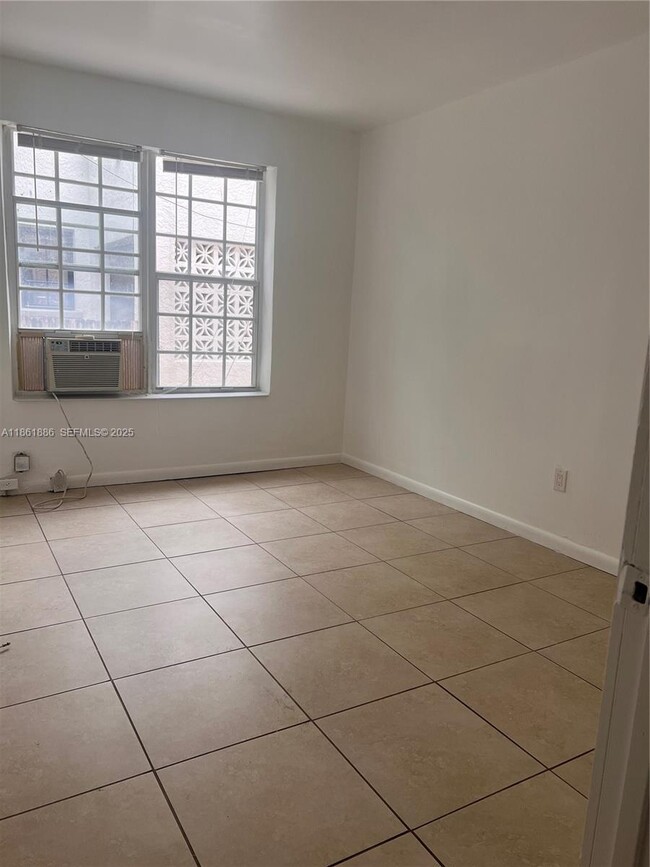 Photo - 143 NE 43rd St Unit 6