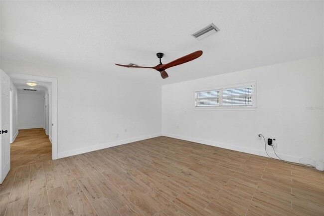 Photo - 516 W Davis Blvd