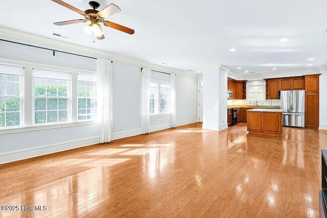 Photo - 3347 Jasper Pl