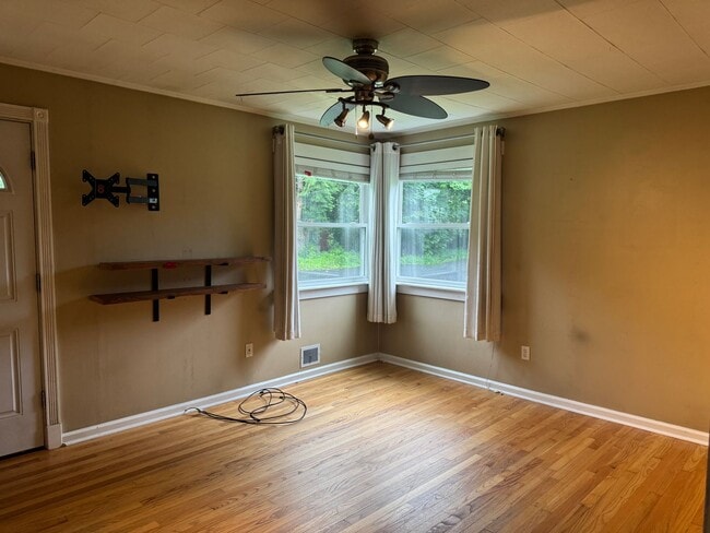 Photo - 2 Bedroom with one car garage