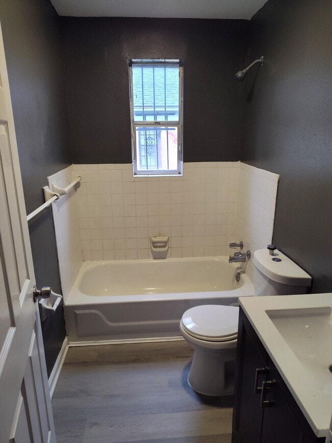 Photo - 258 Silverage Ave