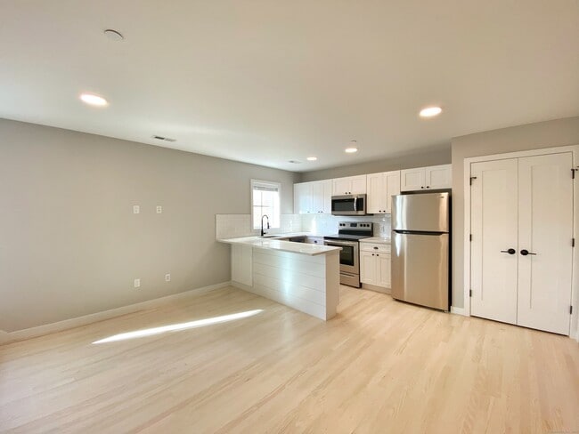 Photo - 7 Wall Street Unit 1