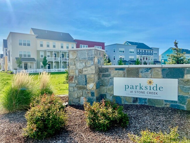 Building Photo - Beautiful Townhome at Parkside Stone Creek!