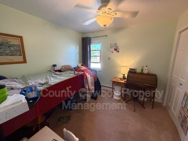 Photo - 328 E Stuart St