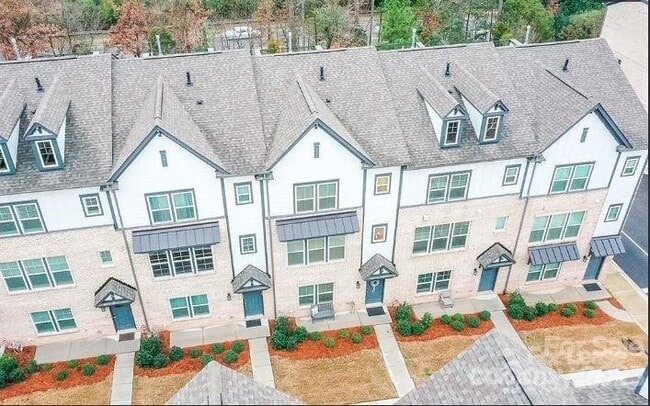 Photo - 515 Upper Stone Cir