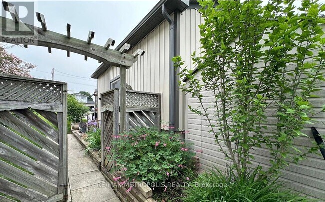 Photo - 2604 Prestonvale Rd