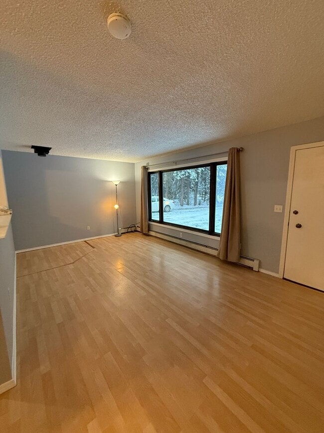 Photo - 2 bedroom / 2 car attached garage / North ...