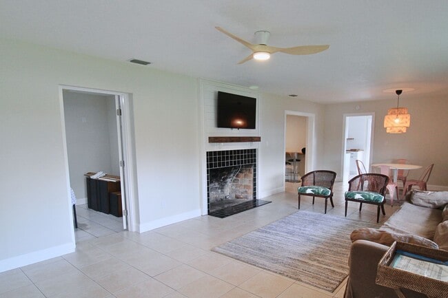 Photo - Steps to the Gulf! Spacious 3-Bed, 2 Bath ...