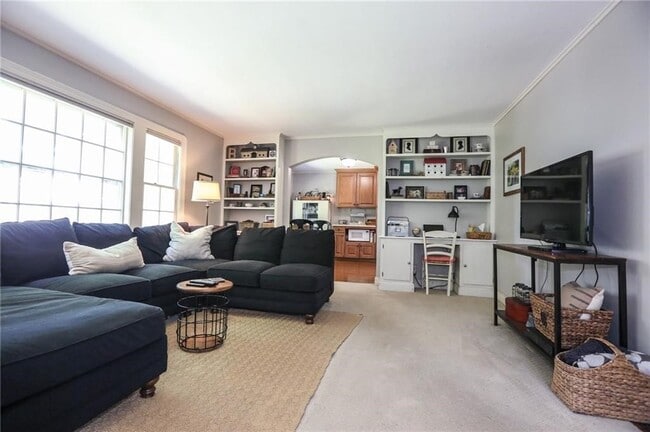 Photo - 2856 Elmwood Ave