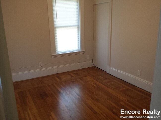 Photo - 18 Sumner St