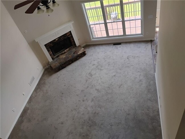 Photo - 807 Sylvania Ct SE