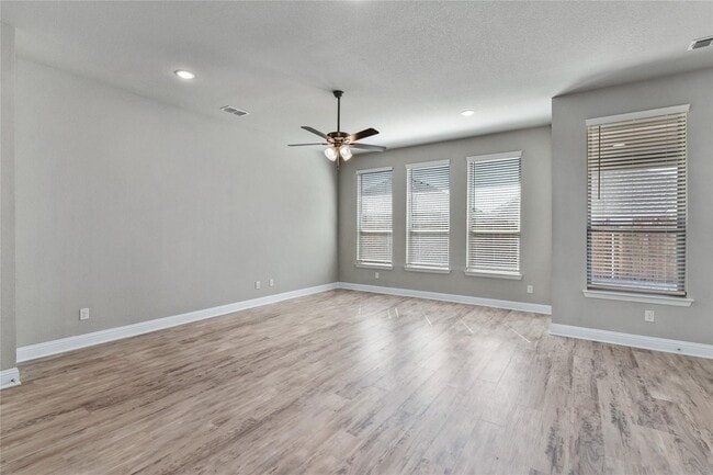 Photo - 206 Miramar Ave