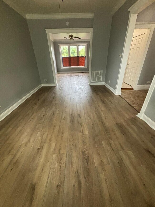 Photo - 1446 E 69th Pl Casa