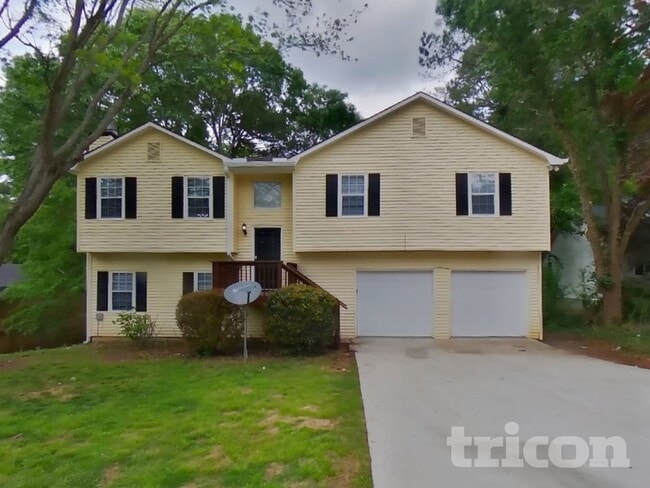 Photo - 2407 Windridge Dr NE