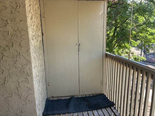 Beautiful Updated 1 Bedroom 1 Bathroom - Huge Living Room!