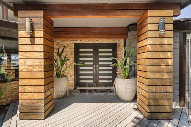 Photo - 357 La Casa Via