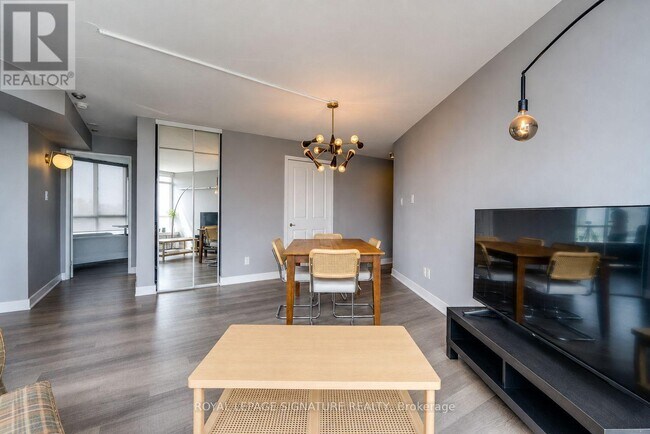 Photo - 801 King St W Unit 1113
