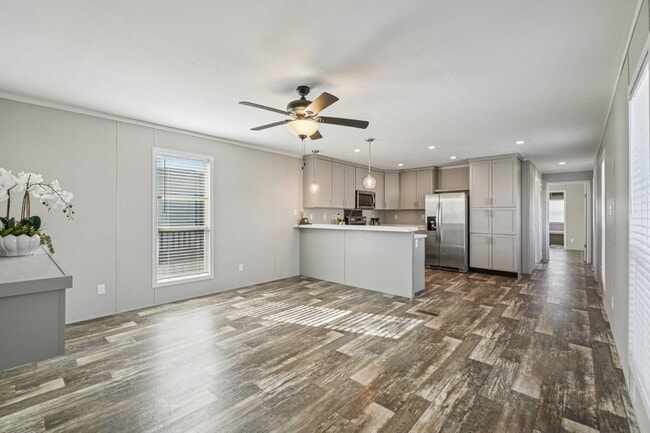 Photo - 1616 American Dr