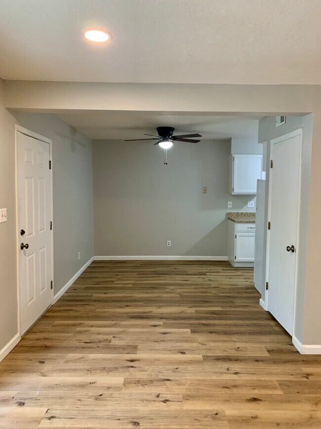 Dining Room - 3408 SW Burnett Rd Unit D