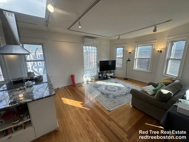 Photo - 229 Harvard St Unit 6