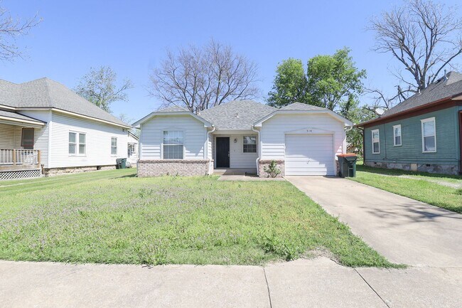 Photo - 2 Bed 1 Bath House in Claremore