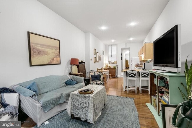 Building Photo - 802 S 4th St Unit 1