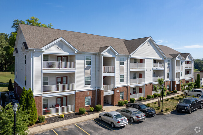 Photo - Golf Brook Apartments