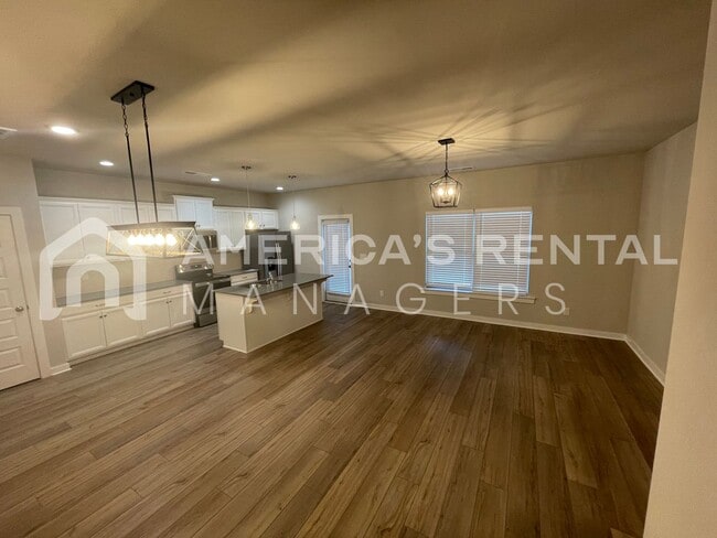 Photo - Home for Rent in Weaver, AL!!! Available to View Now!!! Sign a 13-month lease by 6/15/2026 and re...