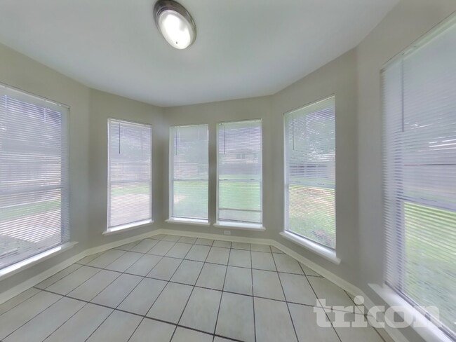 Photo - 1702 Glacier Blue Dr