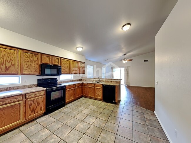 Photo - 1303 N Balboa Dr