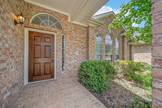 Photo - 12810 Lakeshore Dr
