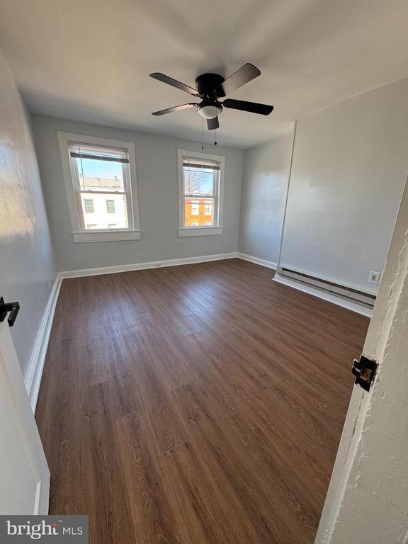 Photo - 1137 W Lombard St