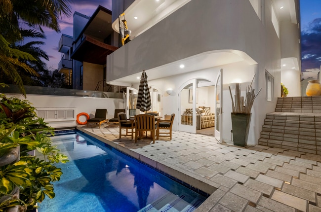 Photo - 120 Mast Mall