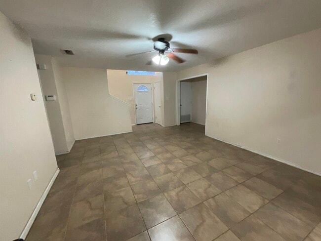 Photo - 915 Rutledge Dr