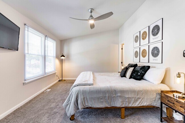 Photo - 1708 Ithaca Ln