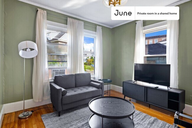Room in Shared 6 bed/2 bath home in Allston