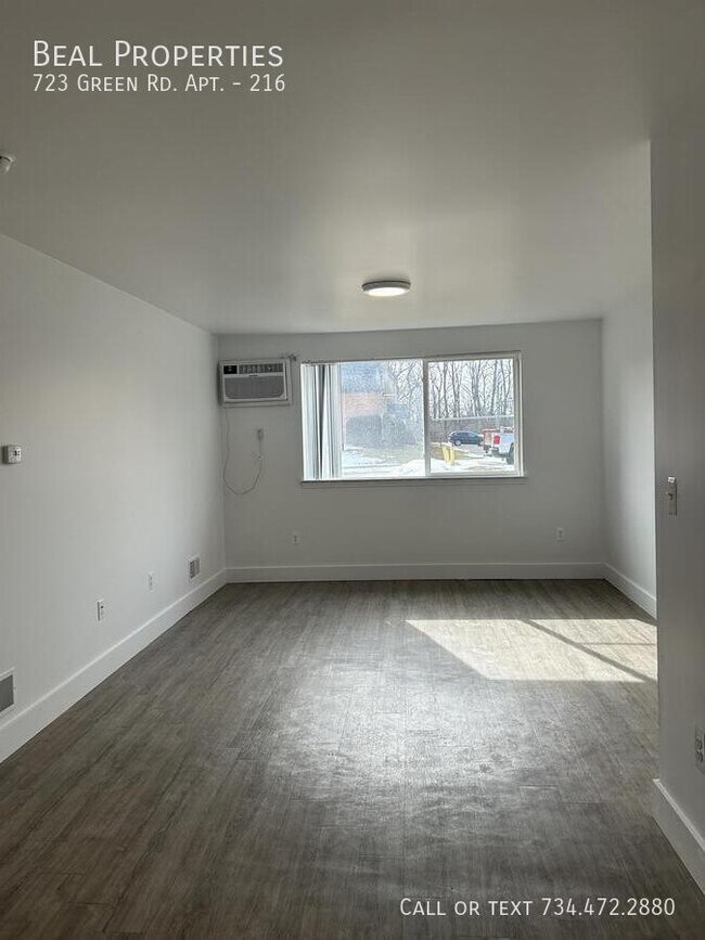 Photo - 723 Green Rd Unidad 216