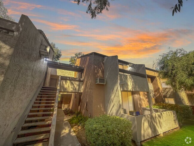 Building Photo - Great Studio Condo in Escondido! Unit 46,