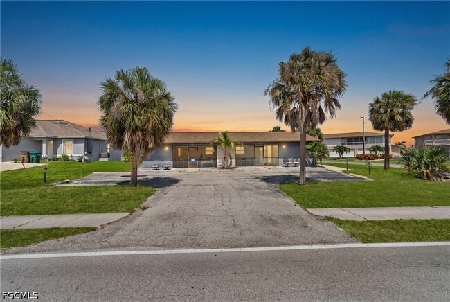 Photo - 4353 Country Club Blvd Unit D