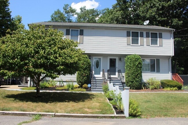 Building Photo - 33 Crossman St Unit 33